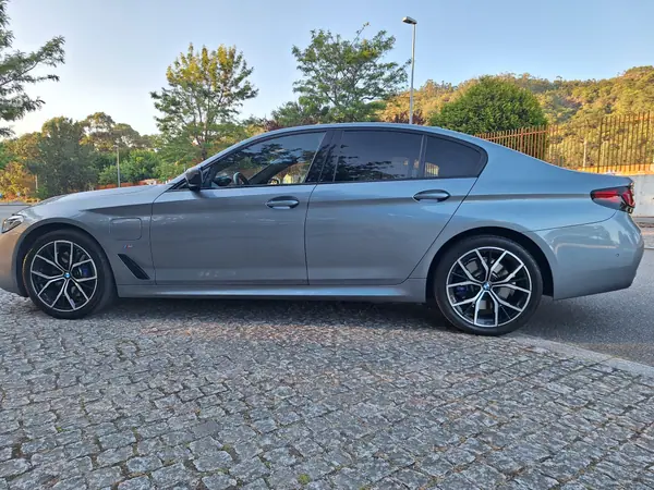 BMW 530 2020 - 30450 EUR, 134000 km - 134000km - foto 9 de 15