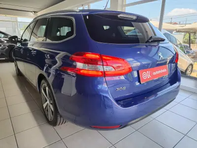 Peugeot 308 SW 2018 - 8950 EUR, 229000 km - AUTO.MOTO.pt - 229000km - foto 7 de 37