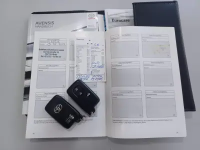 Toyota Avensis Touring Sports 2016 - 15980 EUR, 120621 km - AUTO.MOTO.pt - 120621km - foto 45 de 45