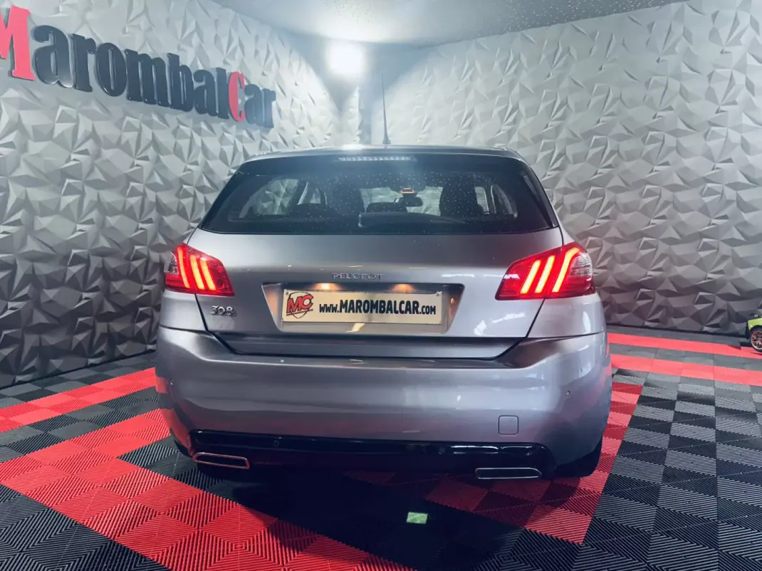 Peugeot 308 2018 - 11990 EUR, 139757 km - 139757km - foto 9 de 11