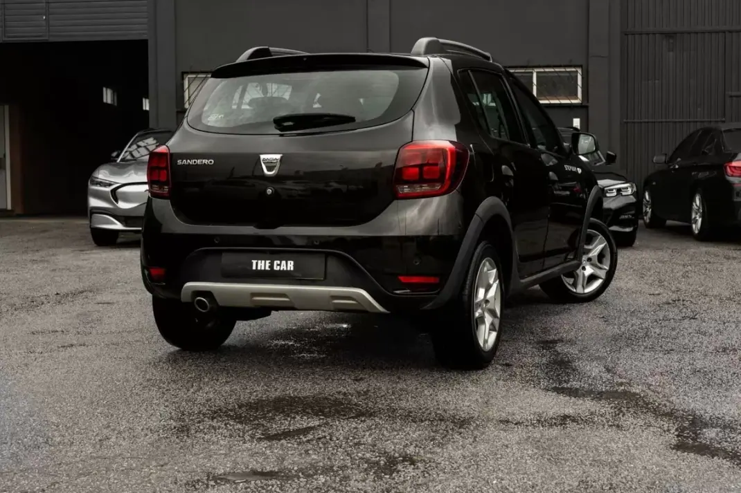 Dacia Sandero 2019 - 6900 EUR, 298960 km - AUTO.MOTO.pt - 298960km - foto 6 de 21