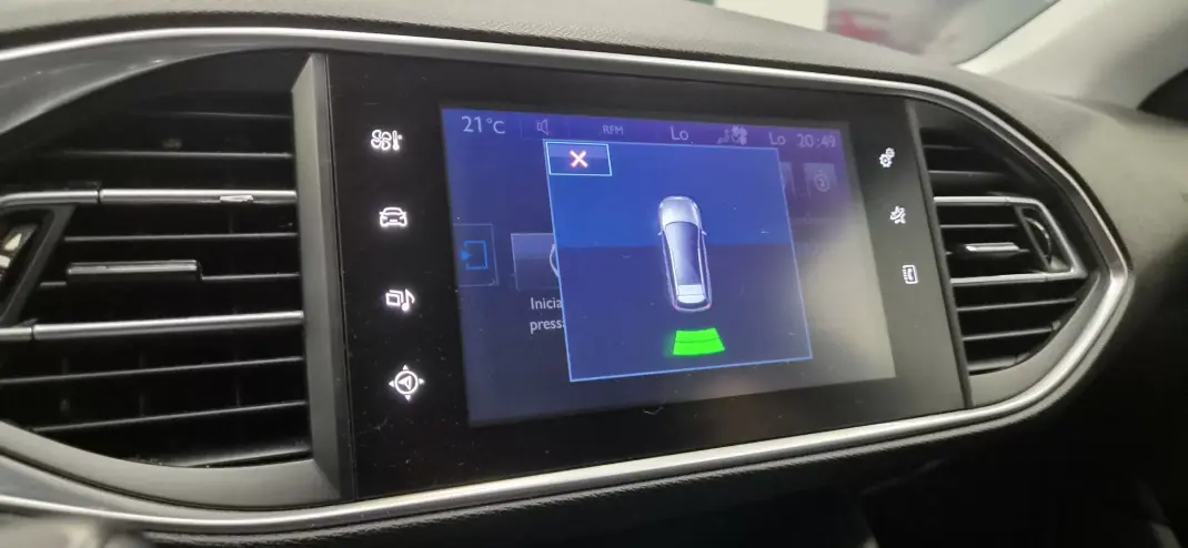 Peugeot 308 SW 2016 - 9490 EUR, 123000 km - AUTO.MOTO.pt - 123000km - foto 18 de 27