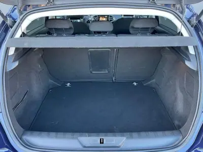 Peugeot 308 2019 - 10900 EUR, 131000 km - AUTO.MOTO.pt - 131000km - foto 21 de 27