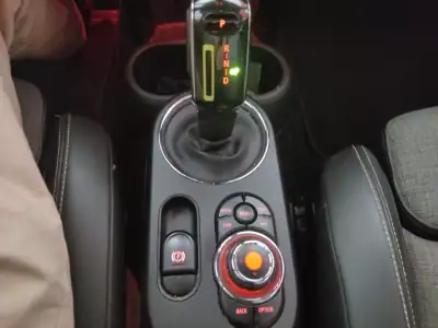 MINI Electric 2020 - 16750 EUR, 95000 km - AUTO.MOTO.pt - 95000km - foto 5 de 16
