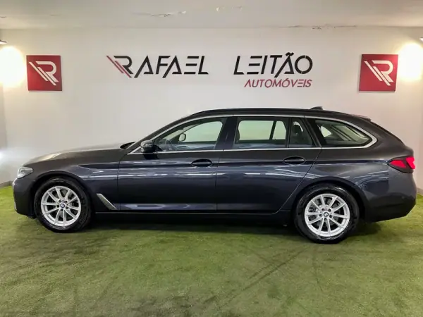 BMW 520 2023 - 34500 EUR, 83000 km - AUTO.MOTO.pt - 83000km - foto 9 de 36