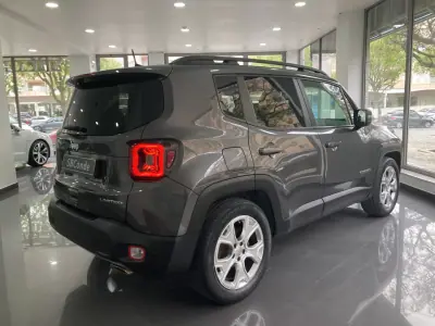 Jeep Renegade 2019 - 12900 EUR, 102216 km - AUTO.MOTO.pt - 102216km - foto 41 de 42