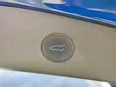 Tesla Model 3 2021 - 25900 EUR, 99145 km - AUTO.MOTO.pt - 99145km - foto 7 de 15
