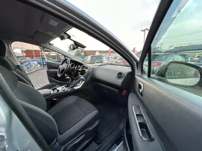 Peugeot 3008 2014 - 10950 EUR, 233000 km - AUTO.MOTO.pt - 233000km - foto 13 de 17