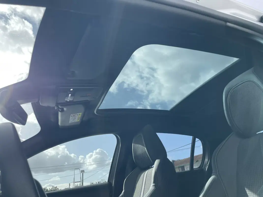 Peugeot e-208 2022 - 18650 EUR, 38776 km - AUTO.MOTO.pt - 38776km - foto 7 de 47