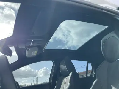 Peugeot e-208 2022 - 18650 EUR, 38776 km - AUTO.MOTO.pt - 38776km - foto 7 de 47