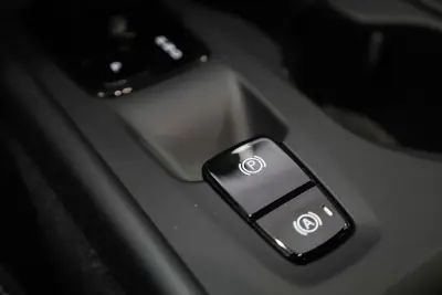 Volvo XC 40 2022 - 28990 EUR, 98750 km - AUTO.MOTO.pt - 98750km - foto 45 de 51