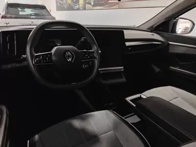 Renault Scénic E-Tech 2024 - 37990 EUR, 9000 km - AUTO.MOTO.pt - 9000km - foto 43 de 57