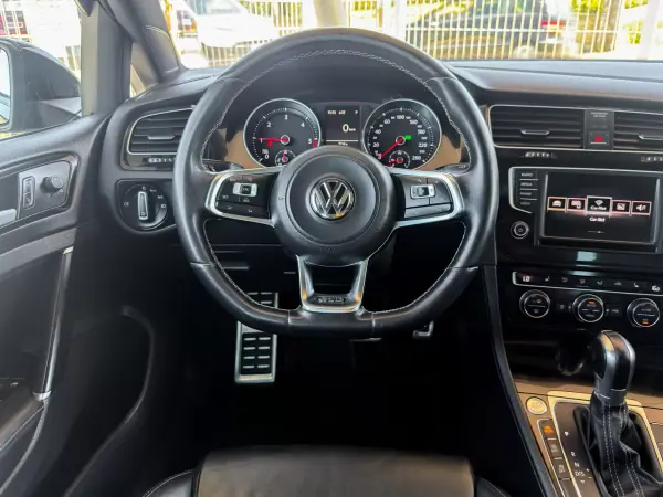 Volkswagen Golf 2016 - 19990 EUR, 144987 km - AUTO.MOTO.pt - 144987km - foto 23 de 26