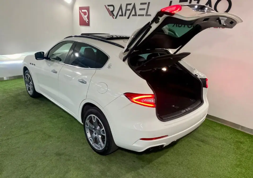 Maserati Levante 2016 - 44500 EUR, 232000 km - AUTO.MOTO.pt - 232000km - foto 51 de 55