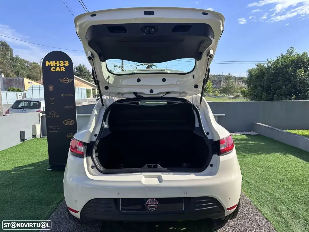 Renault Clio 2017 - 9900 EUR, 135702 km - AUTO.MOTO.pt - 135702km - foto 17 de 47