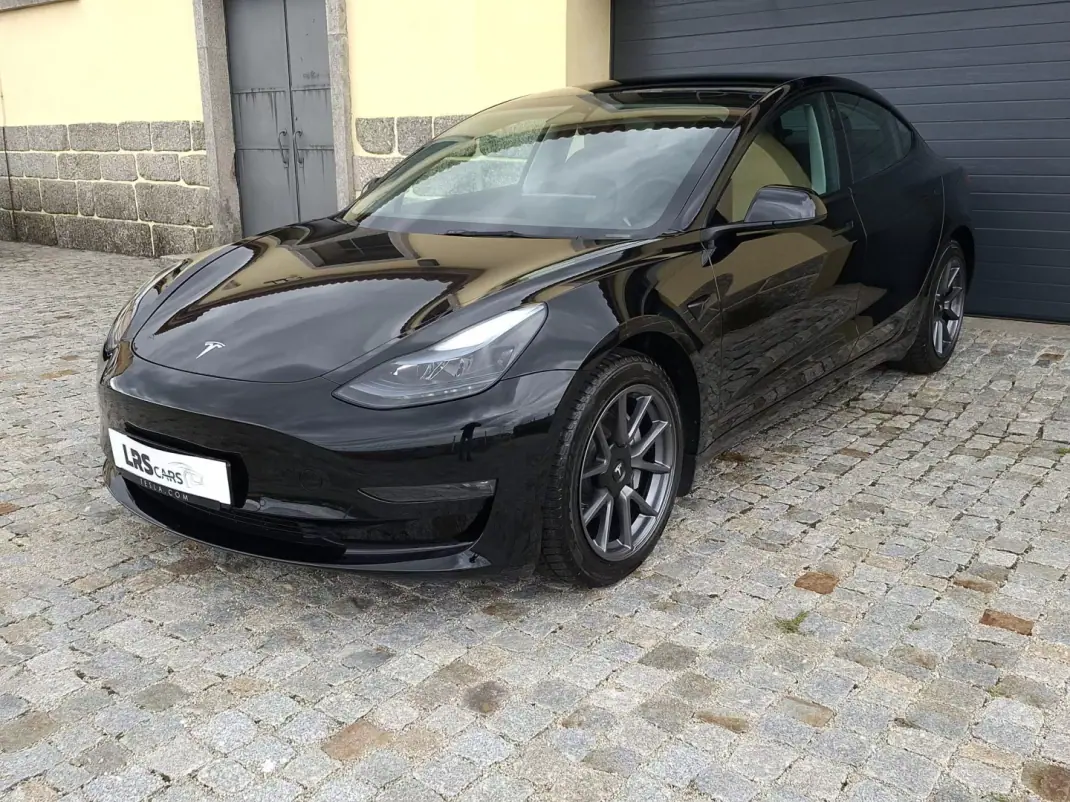Tesla Model 3 2022 - 36490 EUR, 19253 km - AUTO.MOTO.pt - 19253km - foto 4 de 18