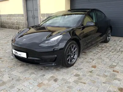 Tesla Model 3 2022 - 36490 EUR, 19253 km - AUTO.MOTO.pt - 19253km - foto 4 de 18