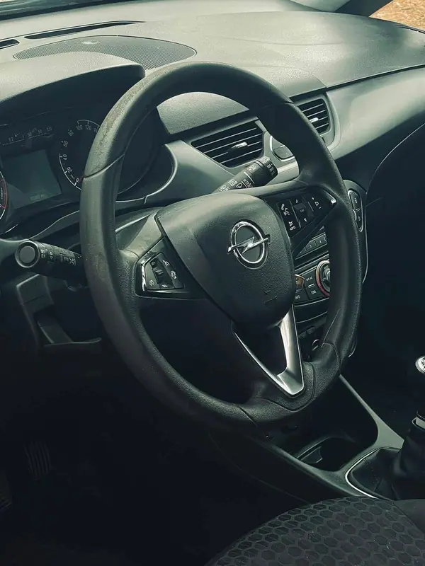 Opel Corsa 2015 — foto 3 de 8