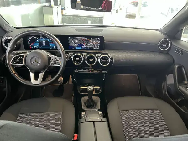 Mercedes-Benz CLA 180 2020 - 24600 EUR, 100563 km - AUTO.MOTO.pt - 100563km - foto 10 de 25