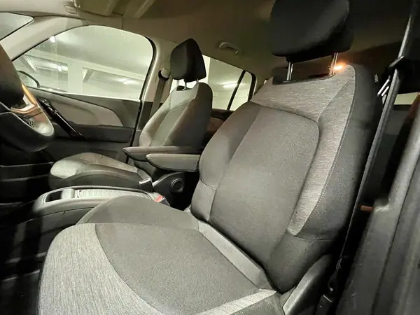 Citroën C4 Spacetourer 2020 - 24980 EUR, 65900 km - AUTO.MOTO.pt - 65900km - foto 9 de 27