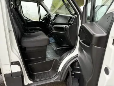 Iveco DAILY 35-140 CONTENTOR E PLATAFORMA 2020 - 28490 EUR, 91000 km - AUTO.MOTO.pt - 91000km - foto 23 de 34