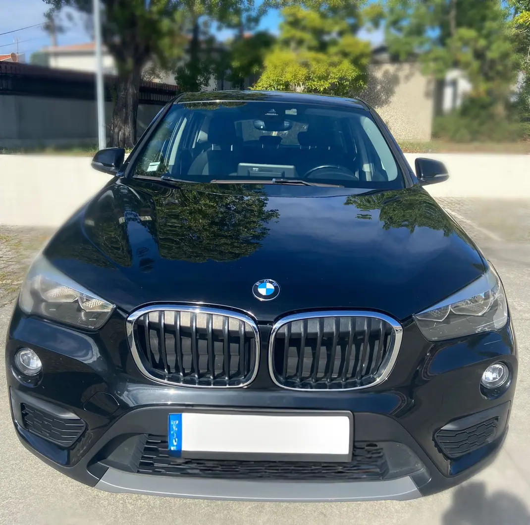 BMW X1 2018 - 18300 EUR, 130000 km - AUTO.MOTO.pt - 130000km - foto 1 de 15