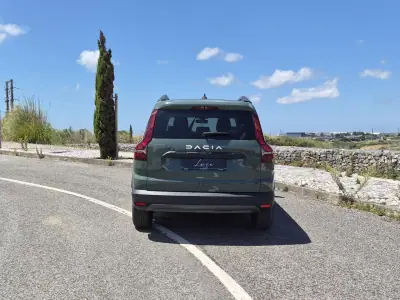 Dacia Jogger 2024 - 18990 EUR, 65878 km - AUTO.MOTO.pt - 65878km - foto 5 de 25