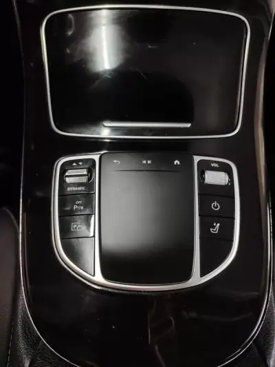 Mercedes-Benz E 300 2022 - 34350 EUR, 110000 km - AUTO.MOTO.pt - 110000km - foto 34 de 37