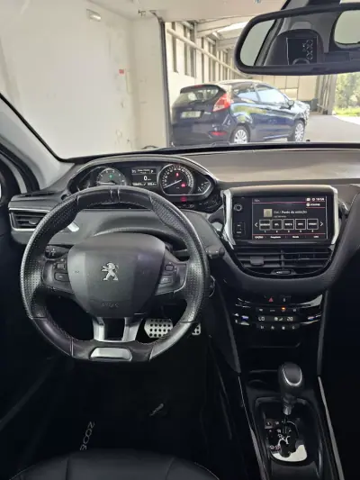 Peugeot 2008 2019 - 12850 EUR, 138694 km - AUTO.MOTO.pt - 138694km - foto 33 de 35
