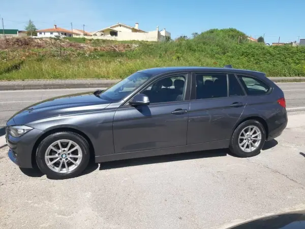 BMW 318 2013 - 14900 EUR, 184100 km - AUTO.MOTO.pt - 184100km - foto 6 de 38