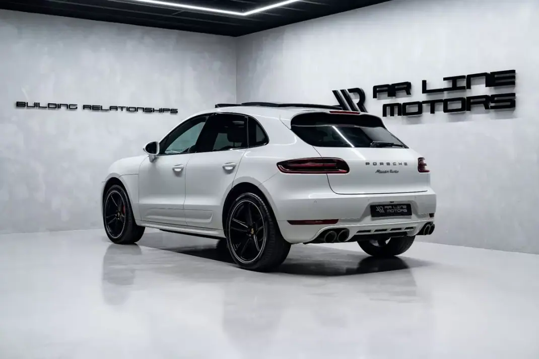 Porsche Macan 2016 - 47950 EUR, 132000 km - 132000km - foto 8 de 53