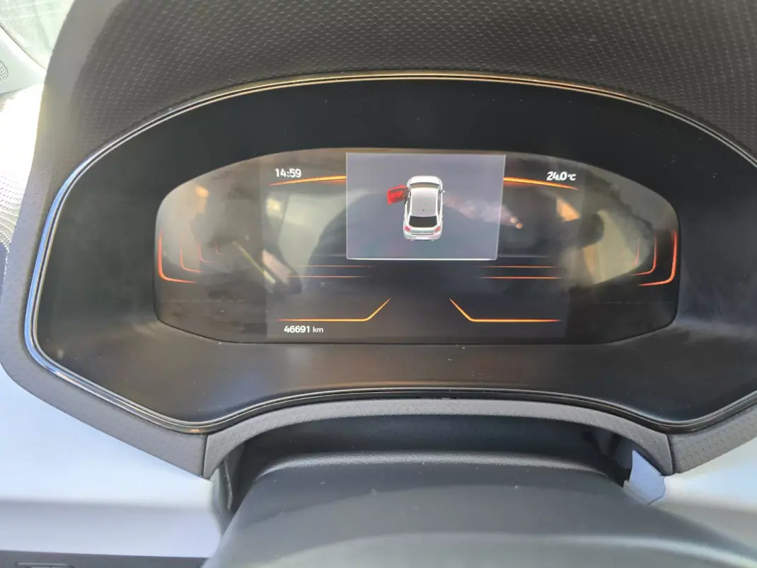 SEAT Ibiza 2023 - 17950 EUR, 46500 km - AUTO.MOTO.pt - 46500km - foto 5 de 6