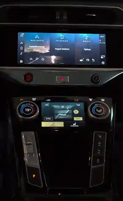 Jaguar I-Pace 2020 - 31000 EUR, 31511 km - AUTO.MOTO.pt - 31511km - foto 7 de 9