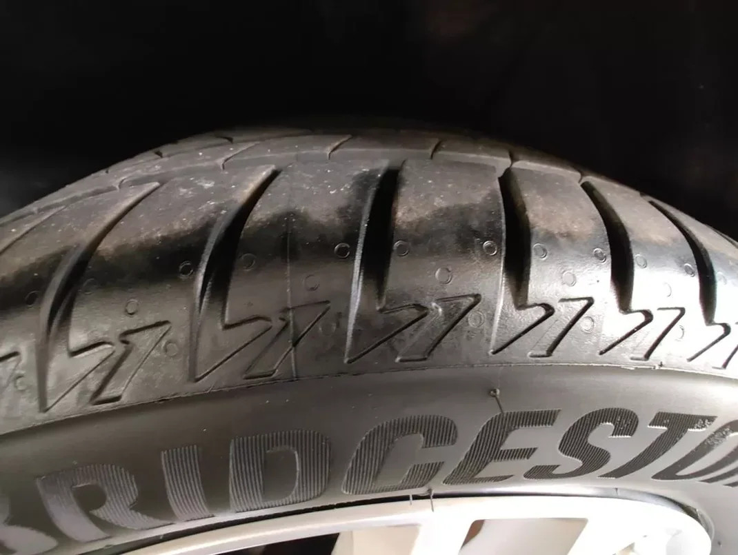 Renault Mégane 2019 - 13490 EUR, 113000 km - AUTO.MOTO.pt - 113000km - foto 14 de 14