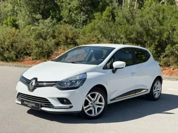 Renault Clio 2019 - 9900 EUR, 129750 km - AUTO.MOTO.pt - 129750km - foto 11 de 18