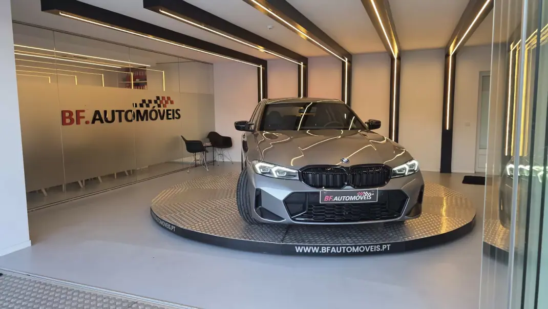 BMW 320 2024 - 42500 EUR, 5552 km - AUTO.MOTO.pt - 5552km - foto 10 de 58