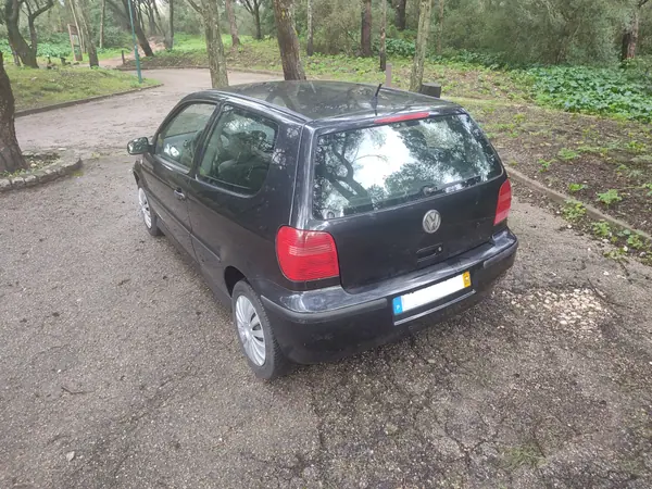 Volkswagen Polo 2001 - 1300 EUR, 228796 km - AUTO.MOTO.pt - 228796km - foto 13 de 15