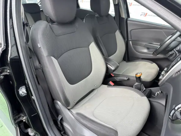 Renault Captur 2016 - 12990 EUR, 142000 km - AUTO.MOTO.pt - 142000km - foto 19 de 23
