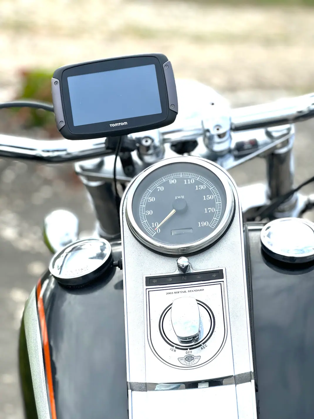 Harley-Davidson Softail® Breakout® 2003 - 11000 EUR, 45000 km - AUTO.MOTO.pt - 45000km - foto 2 de 6