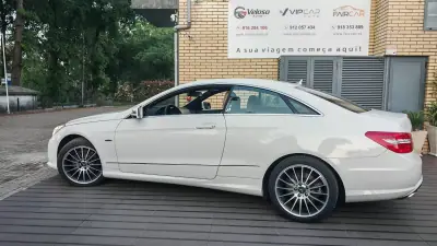 Mercedes-Benz E 250 2010 - 18850 EUR, 170781 km - AUTO.MOTO.pt - 170781km - foto 2 de 17