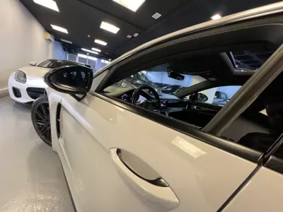 Porsche Panamera Sport Turismo 2020 - 74990 EUR, 120000 km - AUTO.MOTO.pt - 120000km - foto 42 de 56