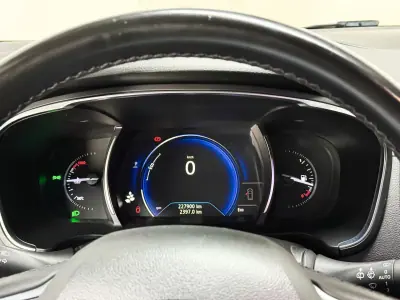 Renault Talisman Sport Tourer 2016 - 10250 EUR, 228000 km - AUTO.MOTO.pt - 228000km - foto 11 de 23