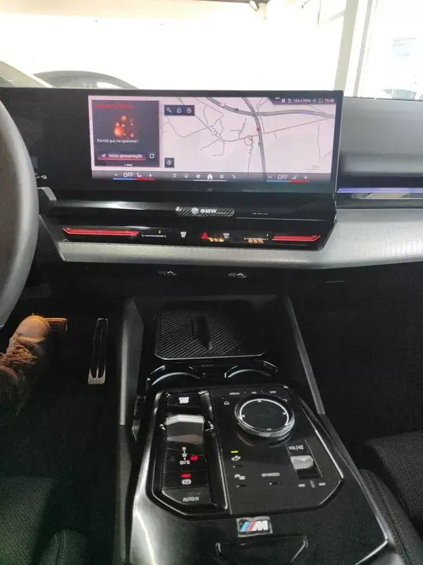 BMW 530e 2024 - 52500 EUR, 11000 km - AUTO.MOTO.pt - 11000km - foto 33 de 41