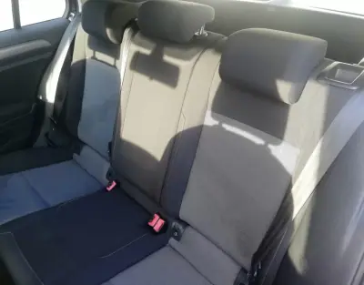 Volkswagen Golf 2013 - 11000 EUR, 240000 km - AUTO.MOTO.pt - 240000km - foto 13 de 21