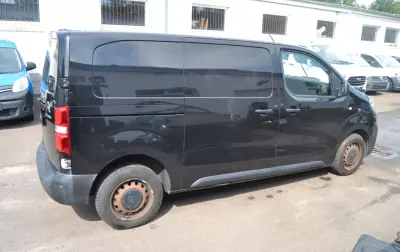 Citroën Jumpy 2015 - 9000 EUR, 159000 km - AUTO.MOTO.pt - 159000km - foto 5 de 11