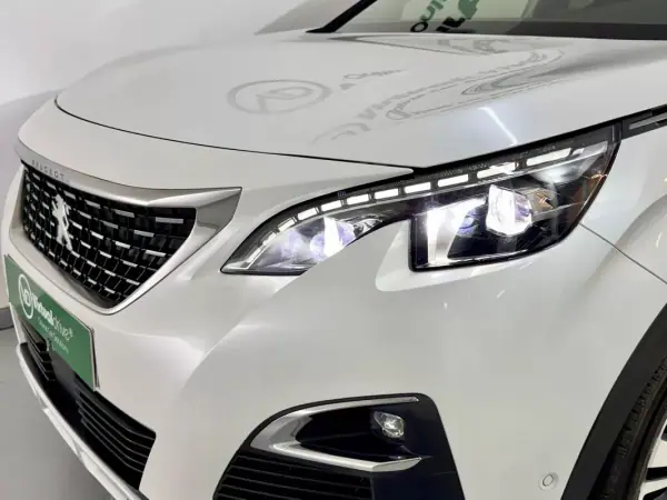 Peugeot 3008 2017 - 16950 EUR, 129000 km - AUTO.MOTO.pt - 129000km - foto 18 de 60