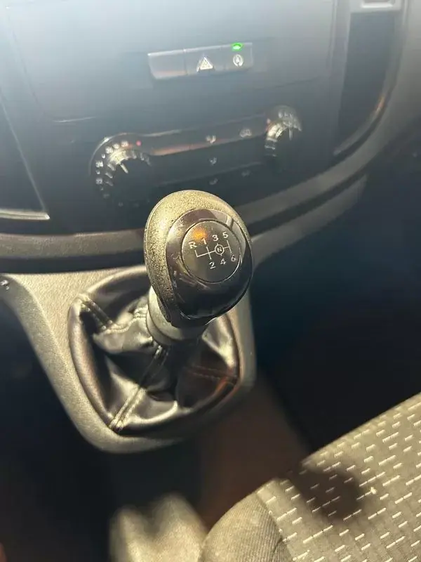 Mercedes-Benz Vito 2021 - 18500 EUR, 166000 km - AUTO.MOTO.pt - 166000km - foto 21 de 27