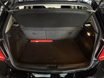 Volkswagen Polo 2016 - 10990 EUR, 106798 km - AUTO.MOTO.pt - 106798km - foto 11 de 25
