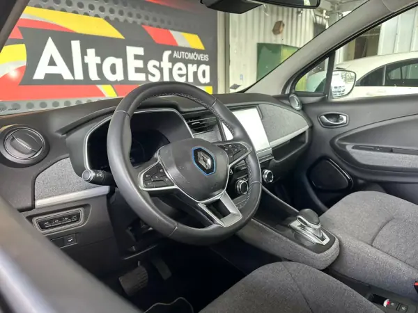 Renault Zoe 2020 - 17900 EUR, 44039 km - AUTO.MOTO.pt - 44039km - foto 14 de 33