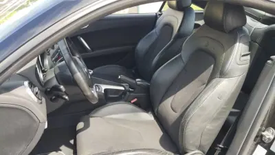 Audi TT Coupé 2011 - 17900 EUR, 140000 km - AUTO.MOTO.pt - 140000km - foto 6 de 9